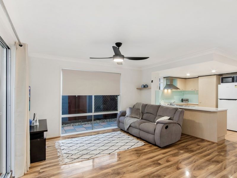 4 Oxbridge Chase, Arundel QLD 4214