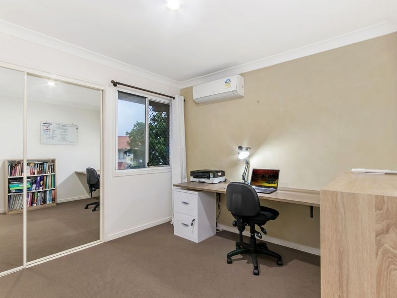 4 Oxbridge Chase, Arundel QLD 4214