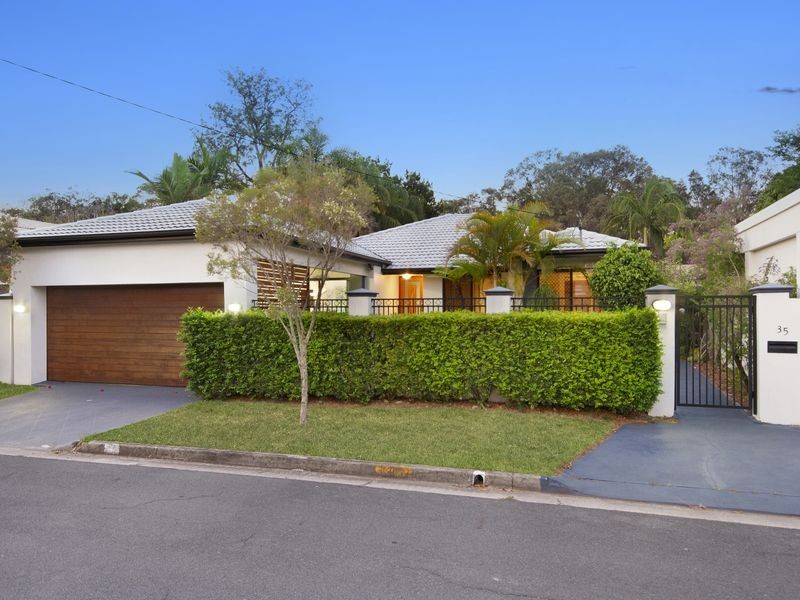 35 Korong Street, Southport QLD 4215