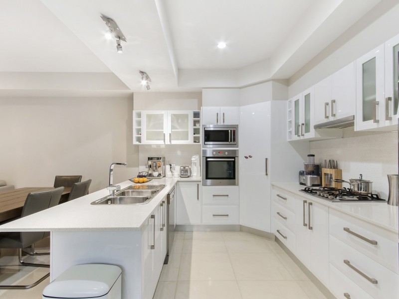 1/11 Rathbone Place, Labrador QLD 4215