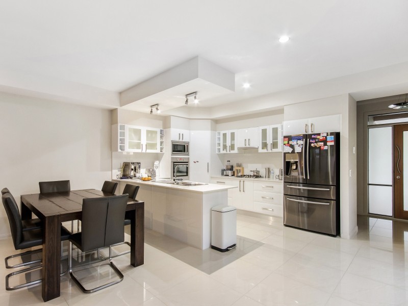 1/11 Rathbone Place, Labrador QLD 4215