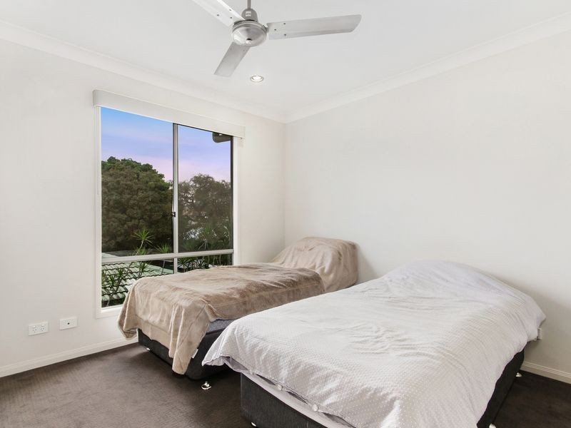 1/11 Rathbone Place, Labrador QLD 4215