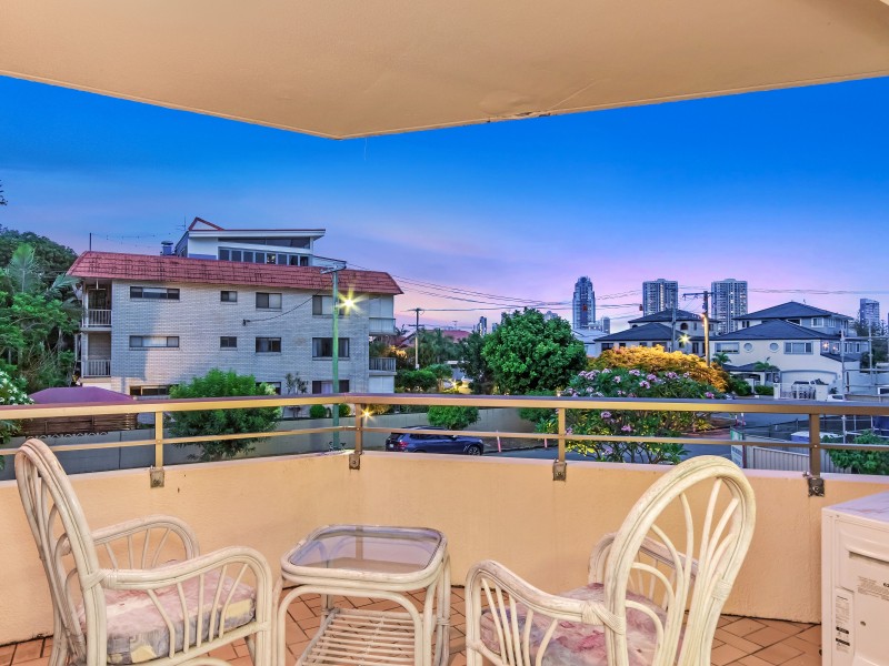 7/4 Kalyan Street, Chevron Island QLD 4217