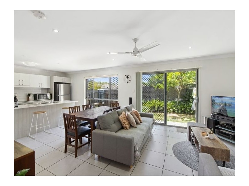 Unit 5/126 Central Street, Labrador QLD 4215