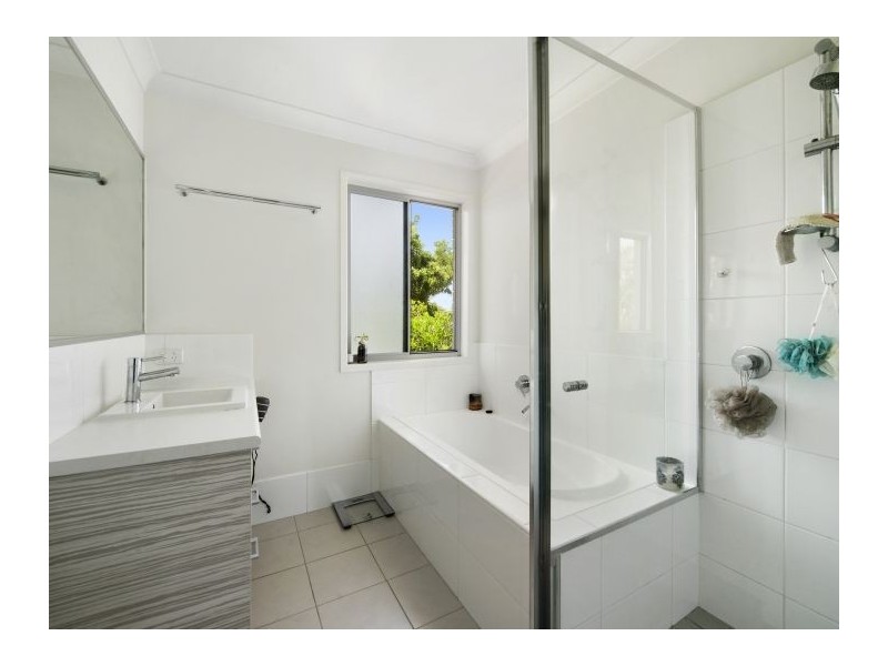 Unit 5/126 Central Street, Labrador QLD 4215