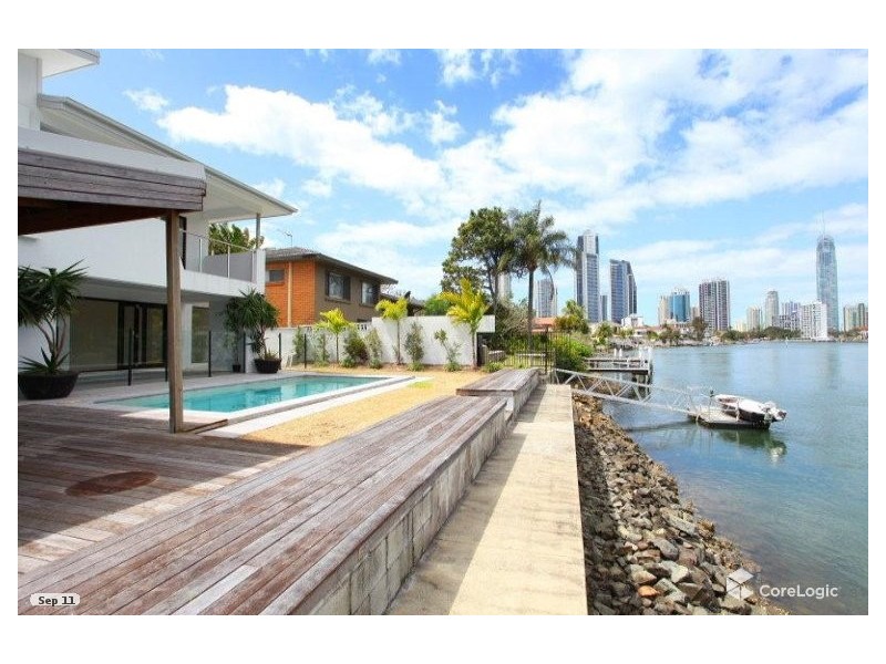 225 Stanhill Drive, Chevron Island QLD 4217