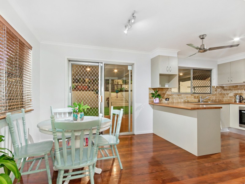 33 Forrest Avenue, Molendinar QLD 4214