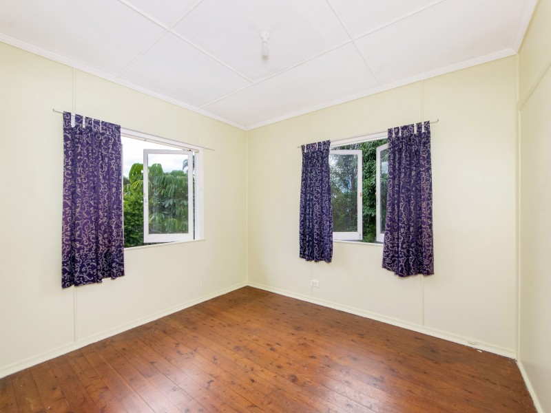 9 Central Street, Labrador QLD 4215