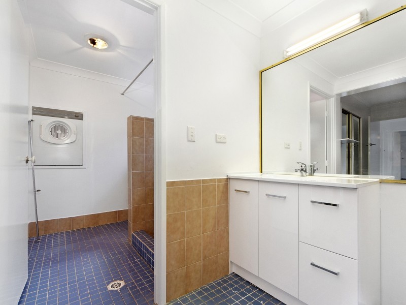 161 Musgrave Avenue, Labrador QLD 4215