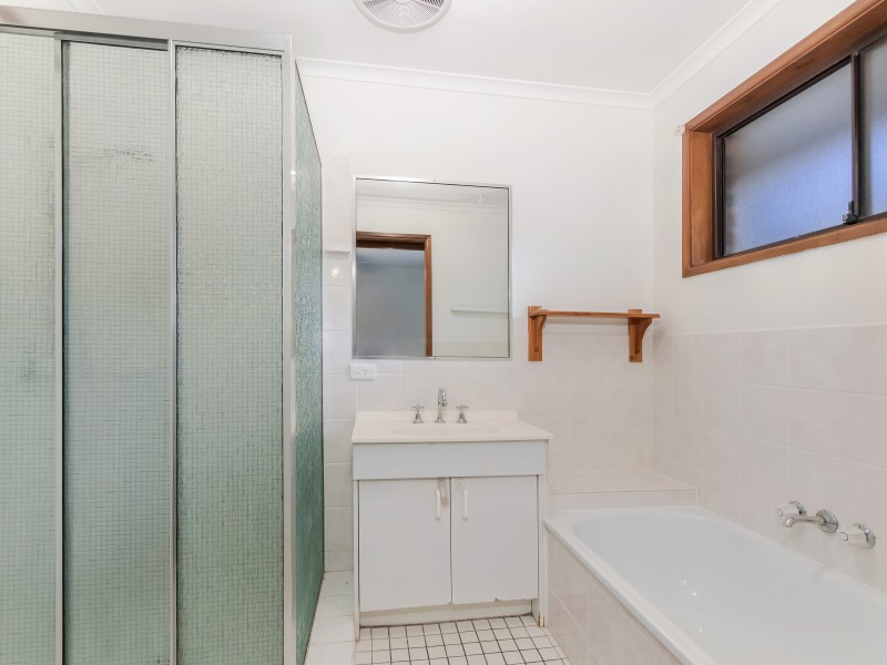 1/7 Ruth Anne Close, Labrador QLD 4215