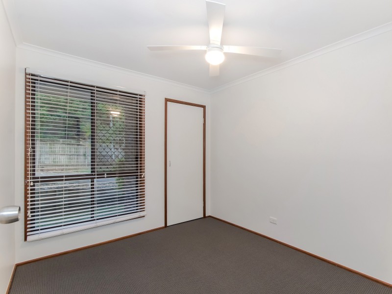 1/7 Ruth Anne Close, Labrador QLD 4215