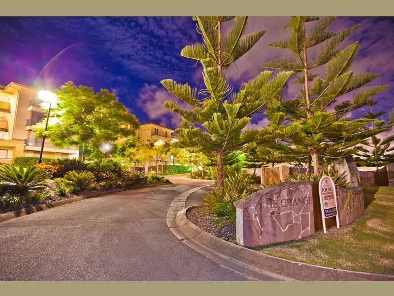 8428 Magnolia Drive East, Hope Island QLD 4212