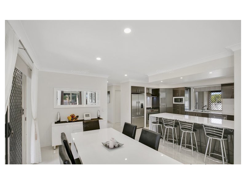 3 Alcott, Parkwood QLD 4214