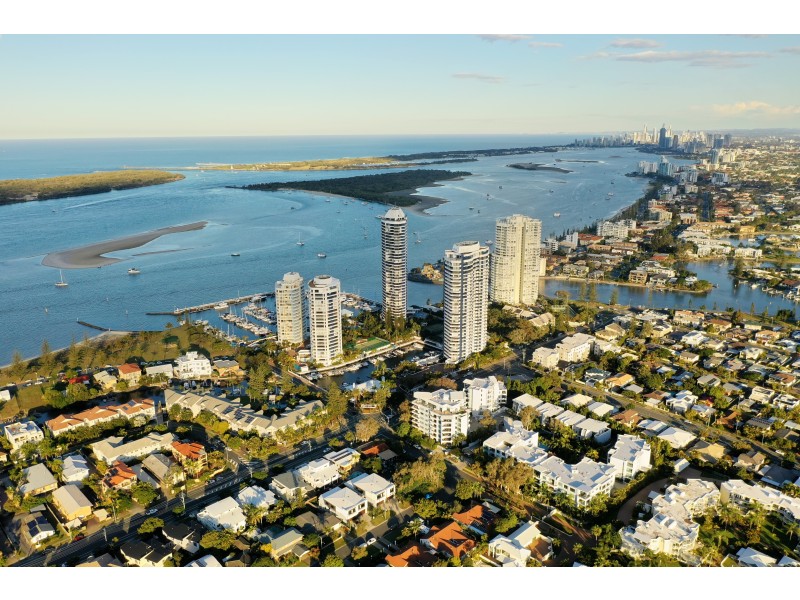 1/40 Bayview Street, Runaway Bay QLD 4216