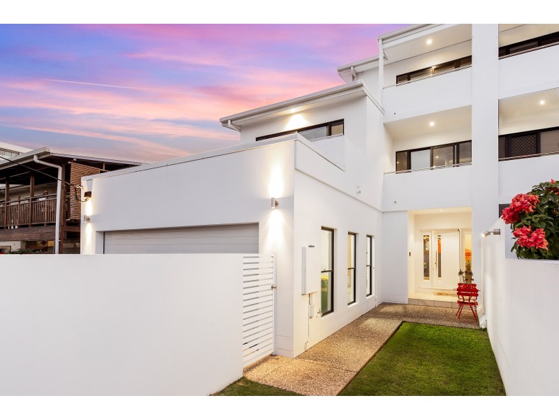 1/40 Bayview Street, Runaway Bay QLD 4216