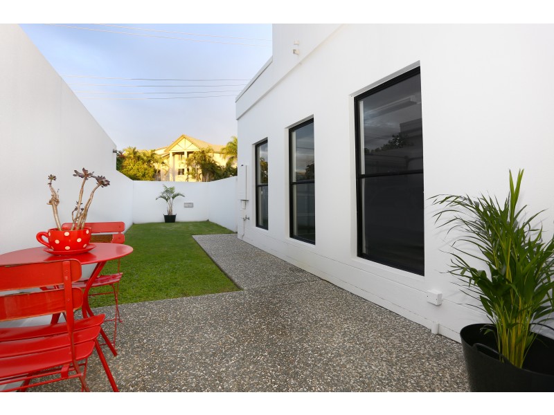 1/40 Bayview Street, Runaway Bay QLD 4216