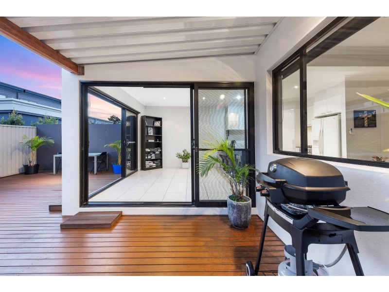 1/40 Bayview Street, Runaway Bay QLD 4216