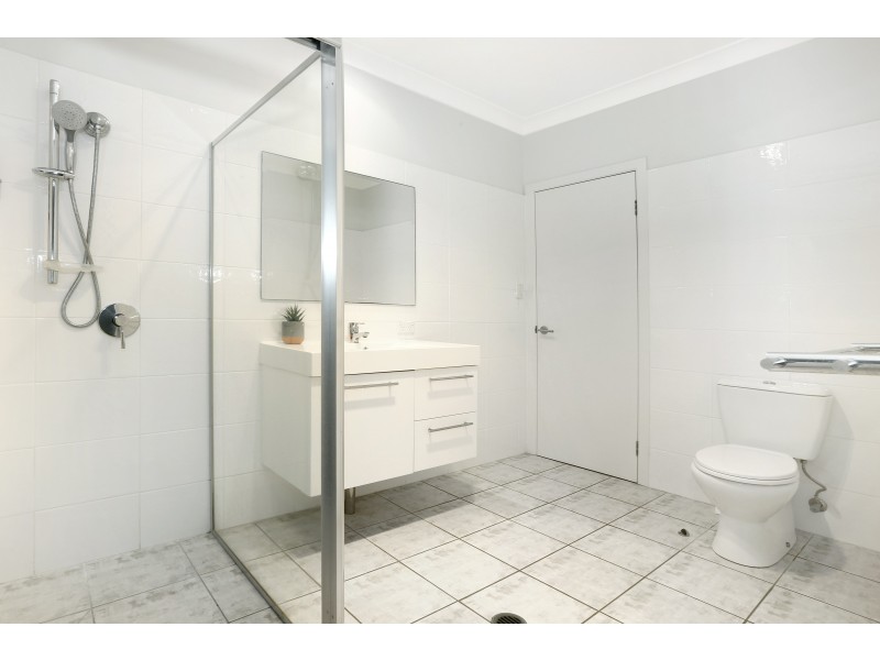 1/40 Bayview Street, Runaway Bay QLD 4216