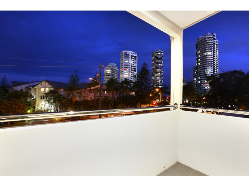 1/40 Bayview Street, Runaway Bay QLD 4216