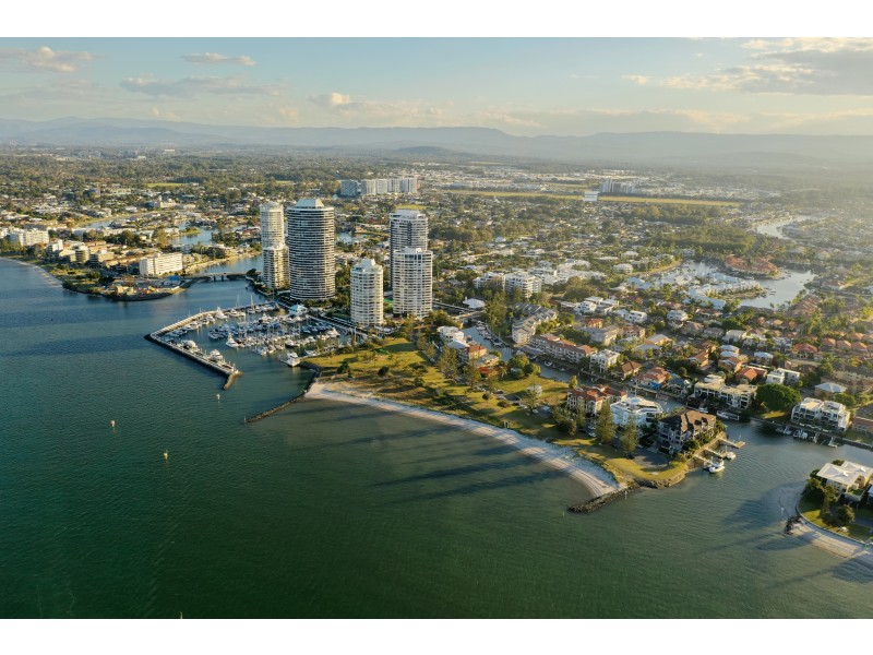 1/40 Bayview Street, Runaway Bay QLD 4216