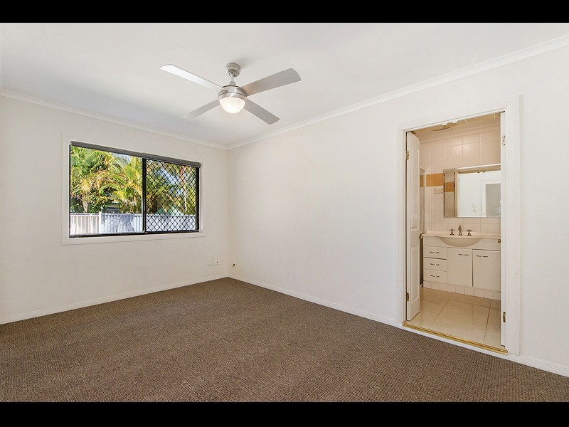 26 Melody Street, Mermaid Waters QLD 4218
