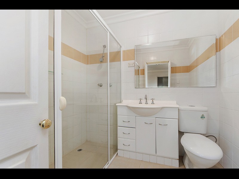 26 Melody Street, Mermaid Waters QLD 4218