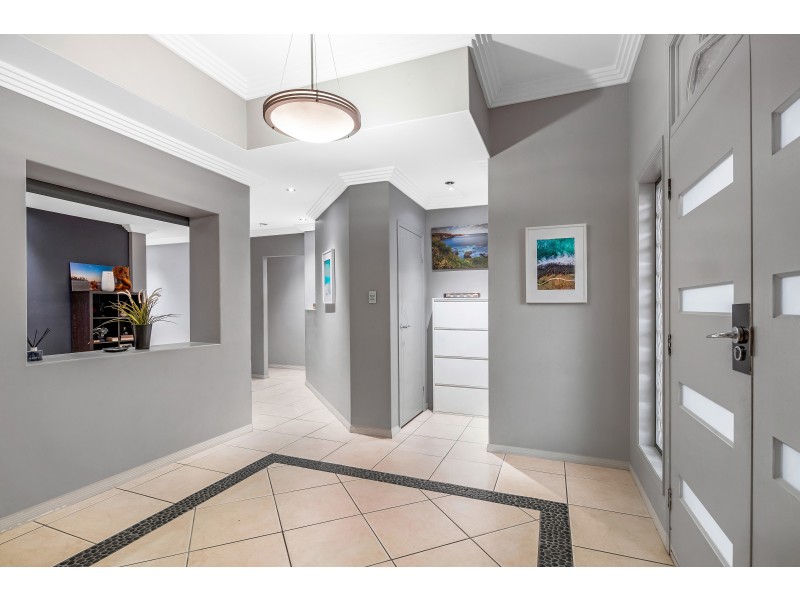 4 Bellwood Place, Molendinar QLD 4214