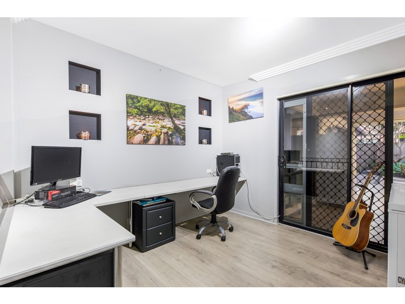 4 Bellwood Place, Molendinar QLD 4214