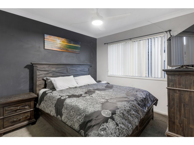 4 Bellwood Place, Molendinar QLD 4214