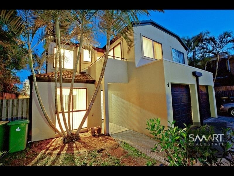 4/63 Muir Street, Labrador QLD 4215