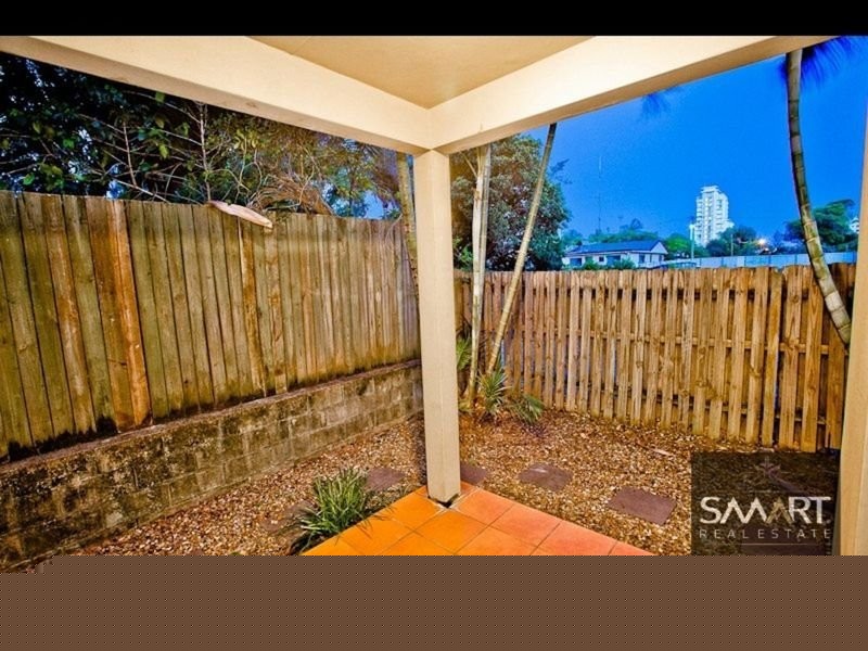 4/63 Muir Street, Labrador QLD 4215