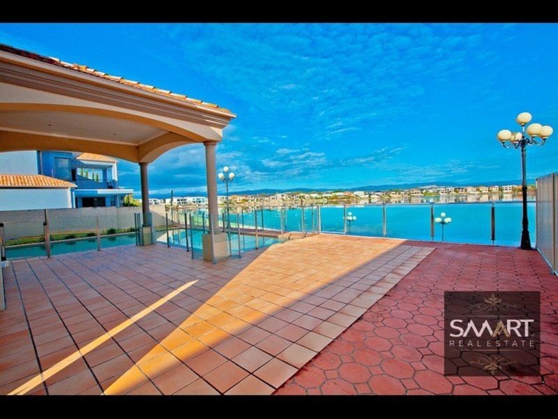 121 Edinburgh Road, Benowa Waters QLD 4217