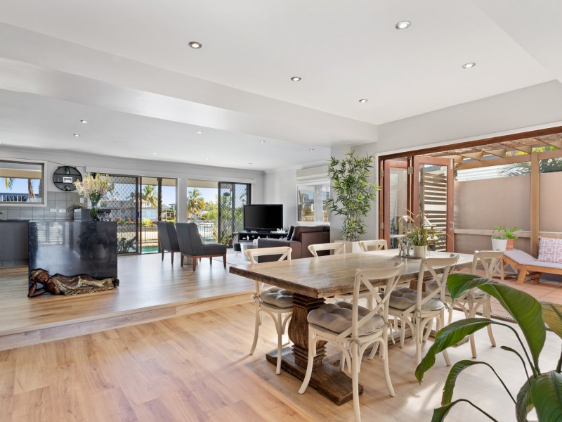 Broadbeach Waters QLD 4218