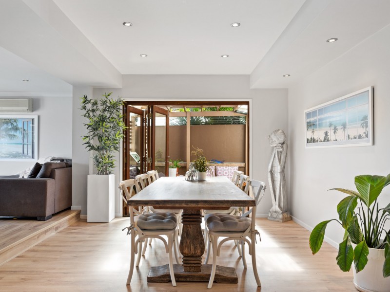 Broadbeach Waters QLD 4218