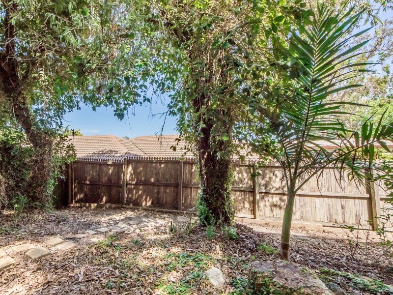 35 Tambourah Drive, Benowa QLD 4217