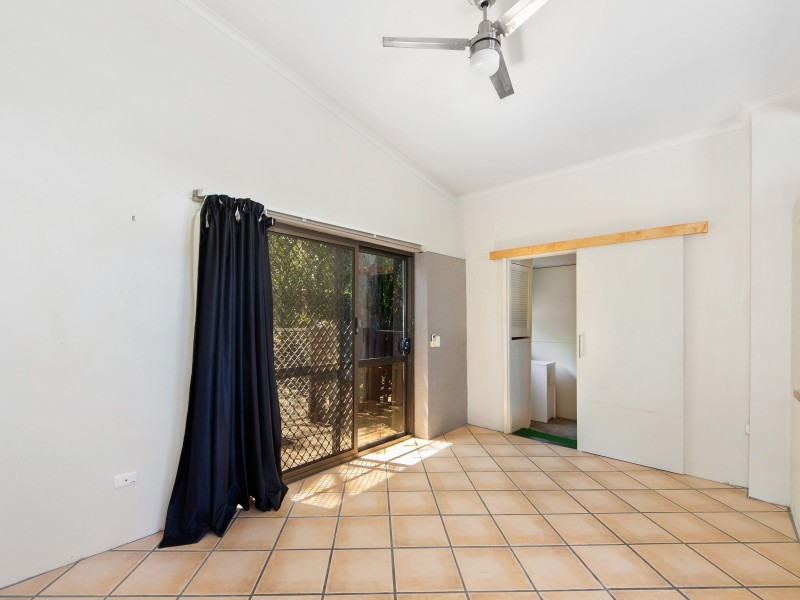 35 Tambourah Drive, Benowa QLD 4217