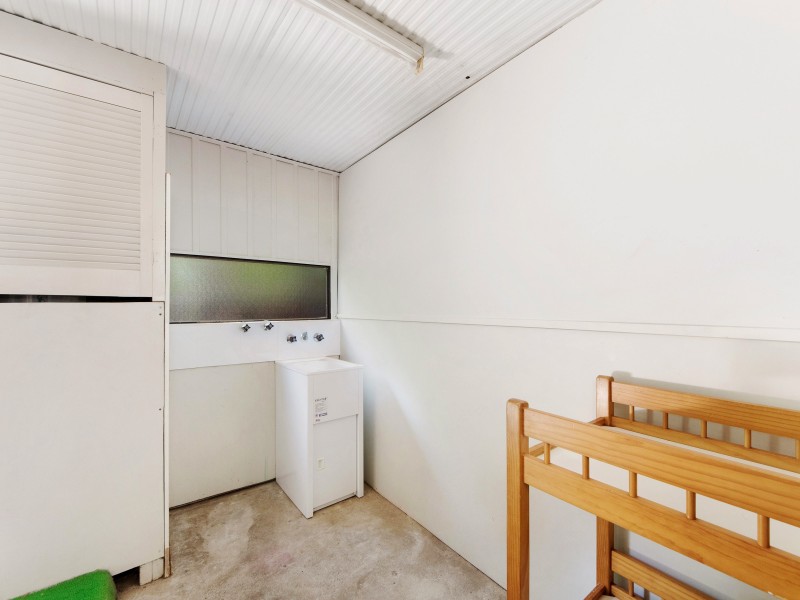 35 Tambourah Drive, Benowa QLD 4217