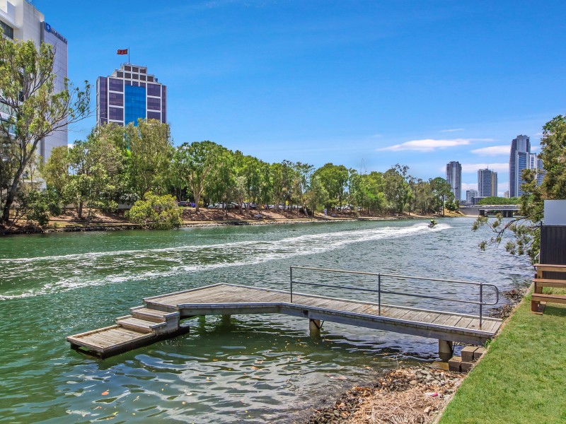 26 Mercedes Place, Bundall QLD 4217