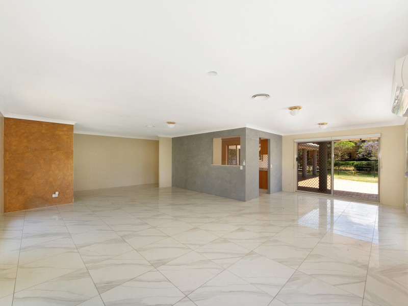 26 Mercedes Place, Bundall QLD 4217