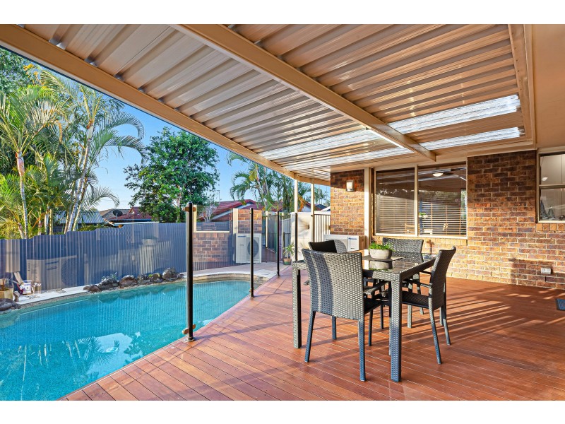 16 Colonsay Crescent, Merrimac QLD 4226