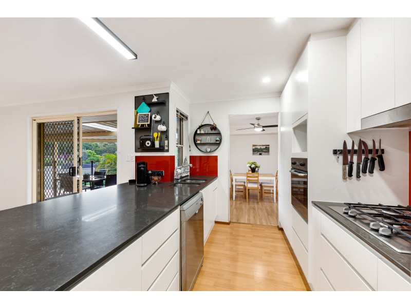 16 Colonsay Crescent, Merrimac QLD 4226