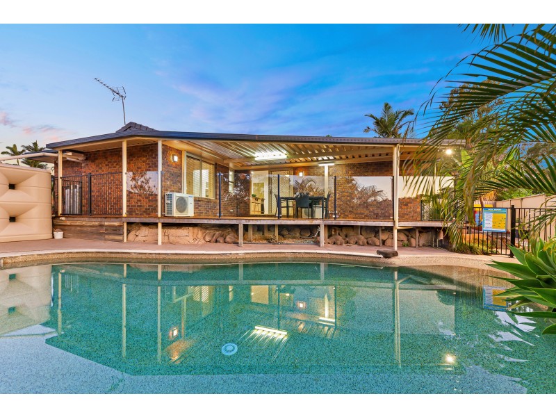 16 Colonsay Crescent, Merrimac QLD 4226