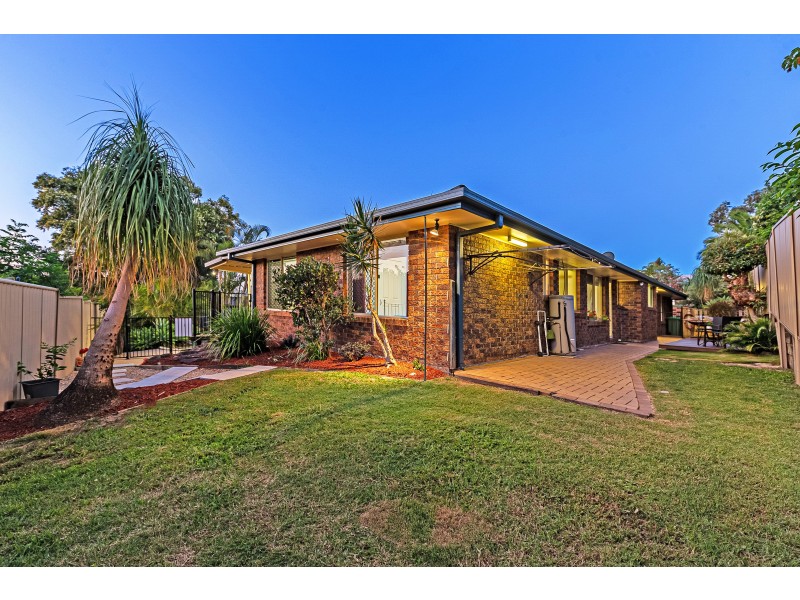 16 Colonsay Crescent, Merrimac QLD 4226