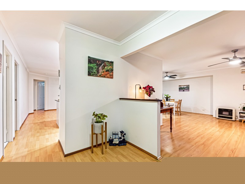 16 Colonsay Crescent, Merrimac QLD 4226