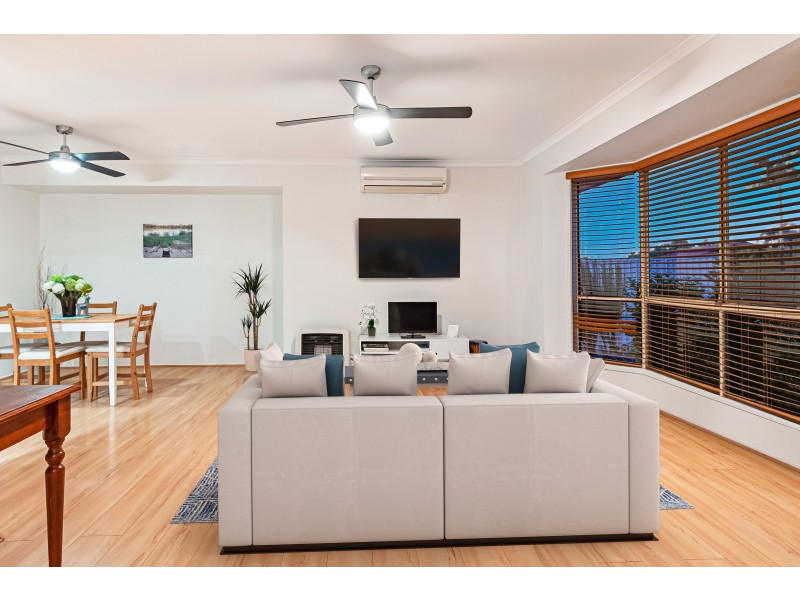 16 Colonsay Crescent, Merrimac QLD 4226