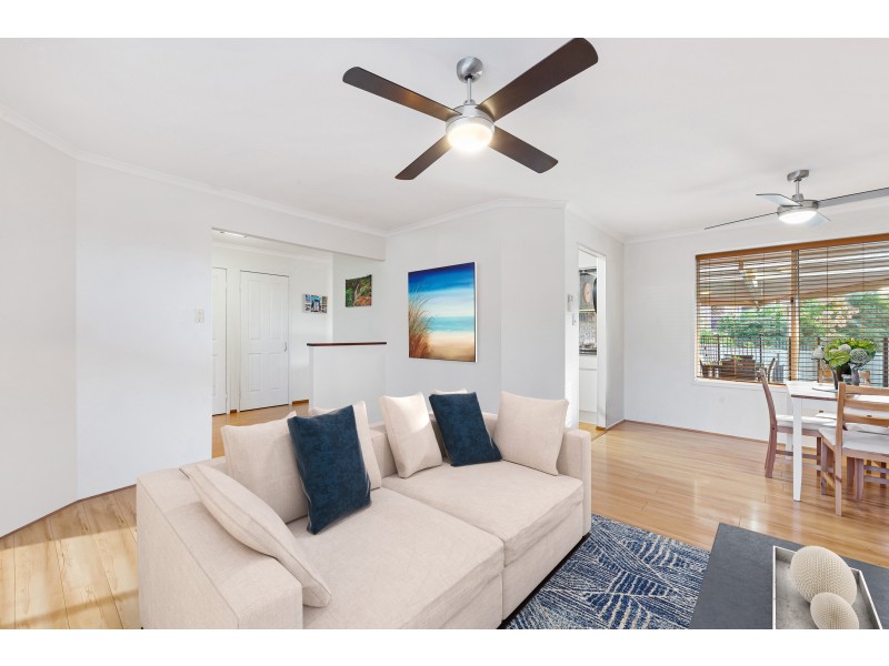 16 Colonsay Crescent, Merrimac QLD 4226