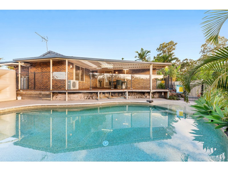 16 Colonsay Crescent, Merrimac QLD 4226