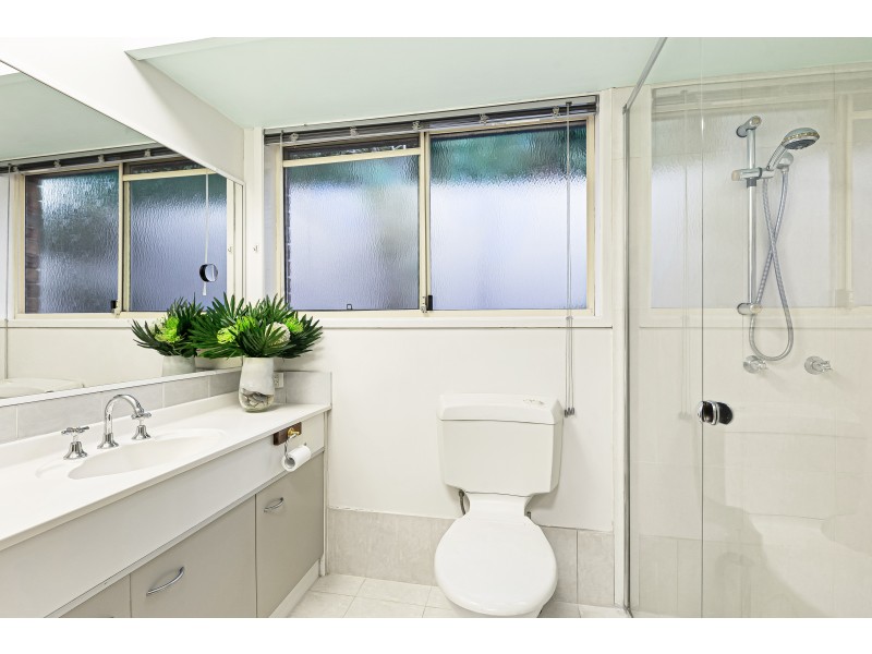 16 Colonsay Crescent, Merrimac QLD 4226