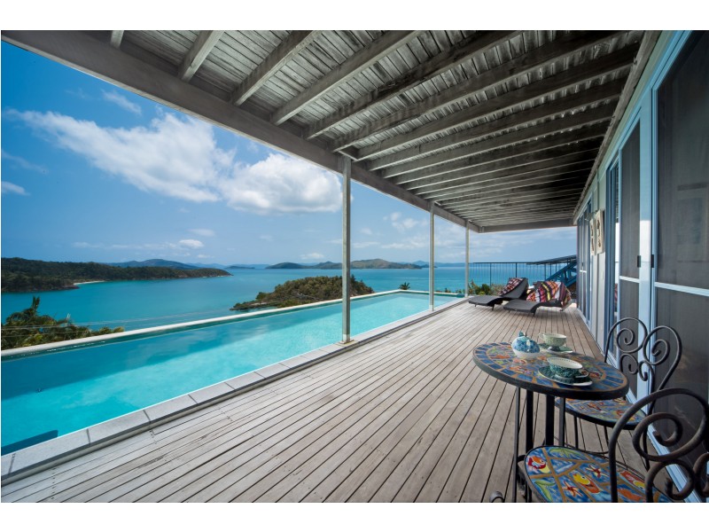 1 Shutehaven Close, Shute Harbour QLD 4802