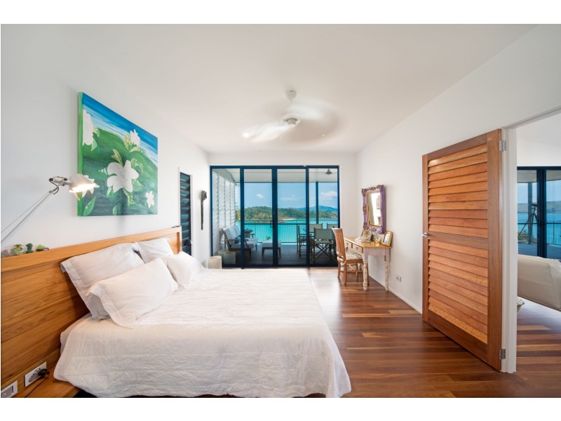 1 Shutehaven Close, Shute Harbour QLD 4802